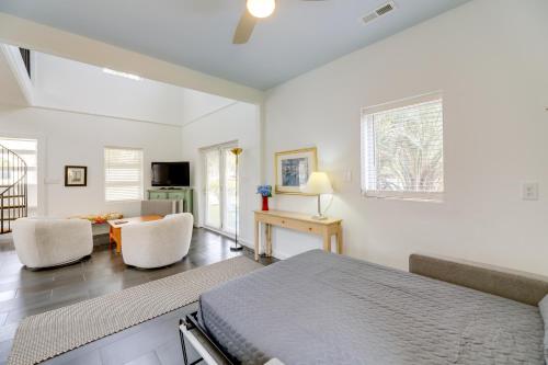 Coastal North Carolina Abode - Rooftop Water Views detail