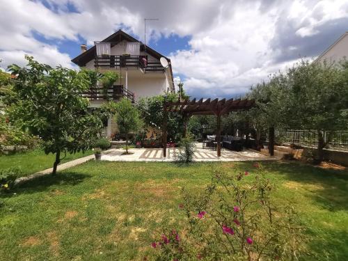 Apartments Milenko