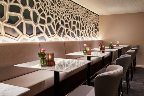Steigenberger Hotel Hamburg - image 7