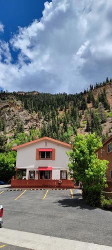 Hotelli välisilme, Hot Springs Inn in Ouray (CO)