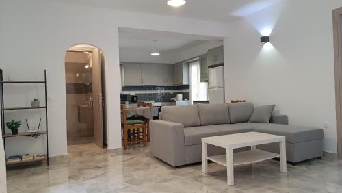 Azalea Guesthouse - Apartment - Andros Chora