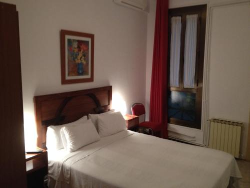 2 twin beds