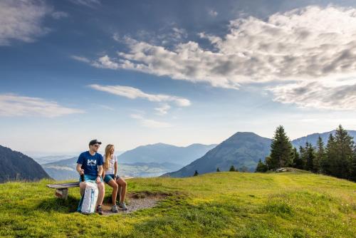 The Swiss Paradise 2 Apartment with Garden, Whirlpool, and Mountain Panorama