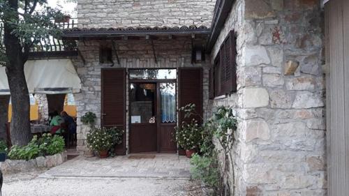 Agriturismo Giacomo Alberione - Hotel - Roccavivara