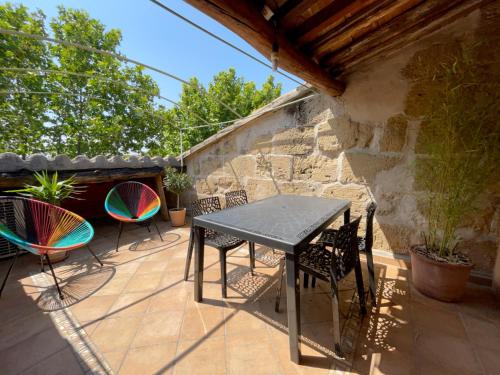 Spacieux duplex central avec terrasse tropézienne - Location saisonnière - Salon-de-Provence