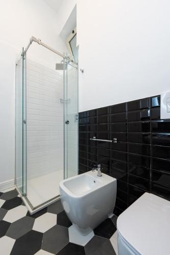 AL 4 PIANO Room Type - Small Double Room