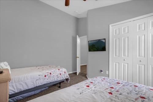 Amazing 4 Bedrooms 3 Bath with private pool, near Disney and Universal! in Davenport, USA