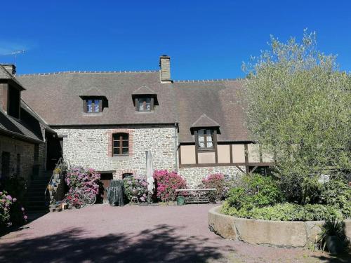 Sunset Family Guesthouse Mont Saint Michel - Location saisonnière - Céaux