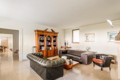  GuestHost - Elegant &  Scuderia Villa Molin in Villa Osti