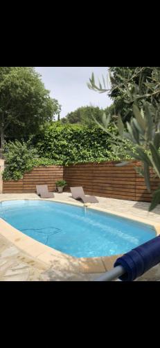 Magnifique Haut de Villa piscine et BBQ proche Cassis, La Ciotat, Circuit Castellet gîte à louer Cuges-les-Pins