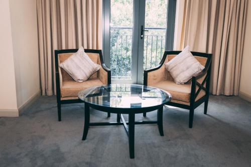 The Parkview Hotel - image 2
