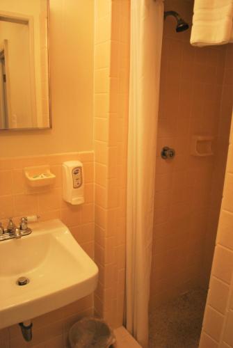 Lankford Hotel and Lodge Room Type - Double Room with Sea View