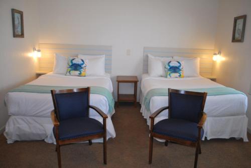 Lankford Hotel and Lodge Room Type - Deluxe Double Room with Side Sea View