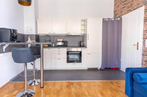 working place, Netflix, 4k TV, heart of Leipzig, Leipzig (photo 6)
