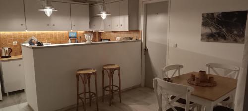 Stefos Rooms - image 12