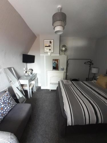 Caversham Lodge