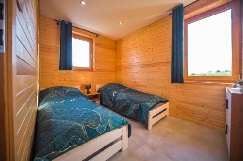 ZACISZE W OGRÓDKU Dom z balią i sauną (ZACISZE W OGRODKU Dom z balia i sauna) in Ogródek