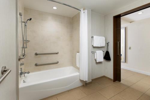 The Anza – a Calabasas Hotel - image 3