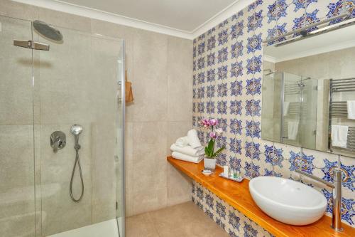Villa Giardini Luxury Room 3