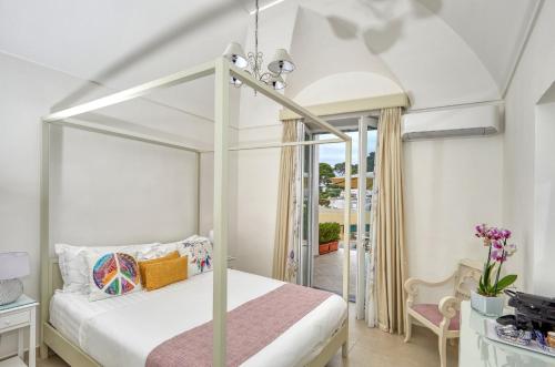 Villa Giardini Luxury Room 4