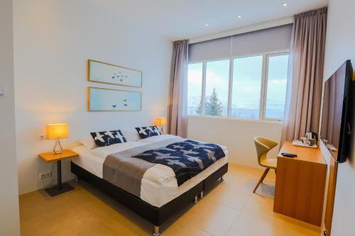 Double or Twin Room with Sea View