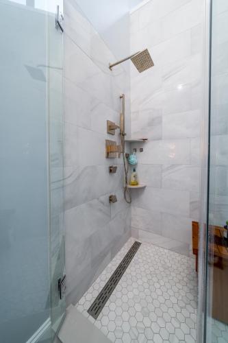 2932 Captain Sams - image 6