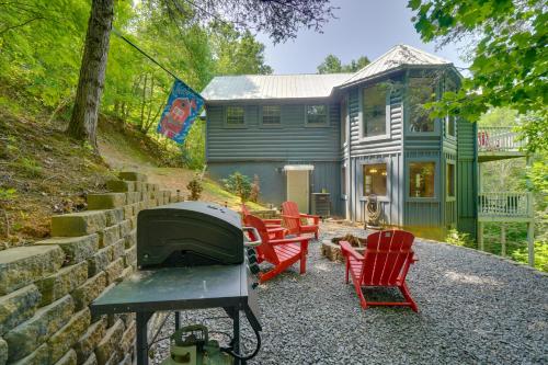 Hillside Happiness 9 Miles to Pigeon Forge! - image 3