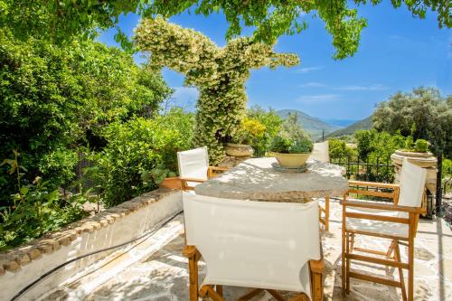 Traditional family villa southern lefkada gîte à louer Áyios Ilías