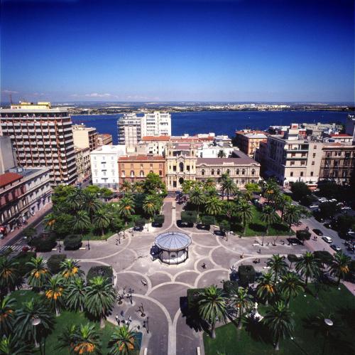 Hotel Plaza - image 10