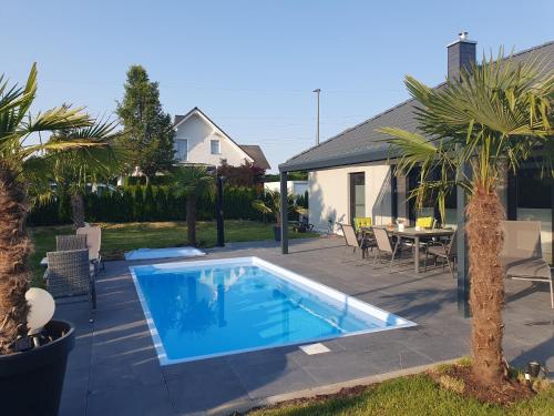 großzugige Unterkunft mit Terrasse in Villmar