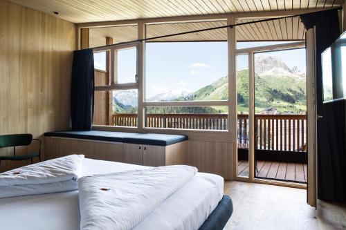 HOLZGAUER HAUS – Warth, KS