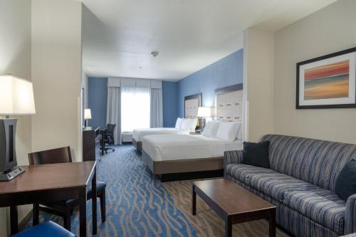 Holiday Inn Express and Suites Edwardsville an IHG Hotel - image 12