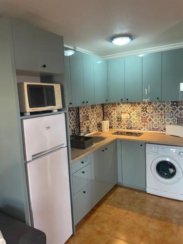 Apartment Near The Beach La Mata 2