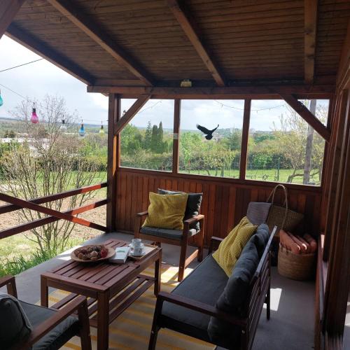 Balcony/terrace, Panorama Wine & Chill in Egregy