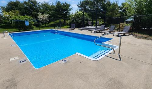 Red Roof Inn & Suites Newport - Middletown, RI