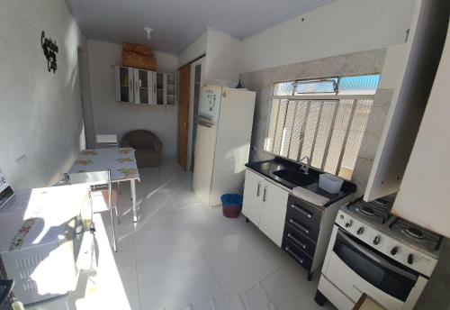 Konyha, Kitnets Aconchegantes Próximo ao Shopping (Kitnets Aconchegantes Proximo ao Shopping) in Campina Grande Do Sul