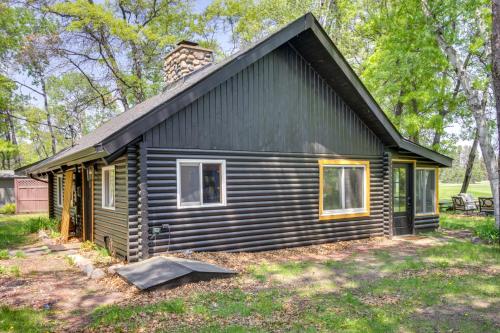 Peaceful Breezy Point Cabin 1 Mi to Beach!