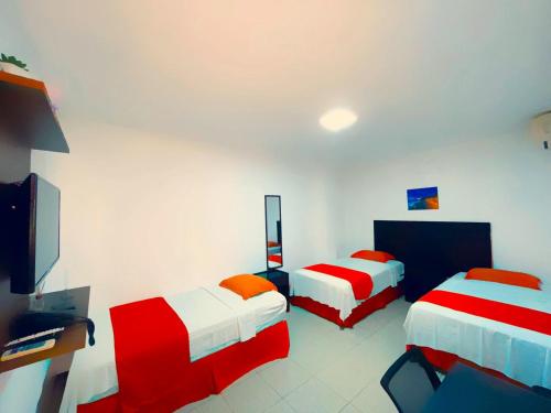 3 twin beds