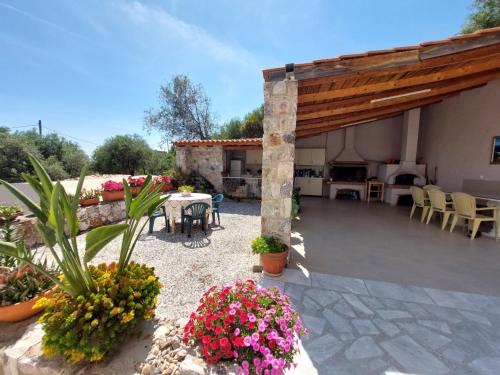 Aurora's apartment eretria in Euboea