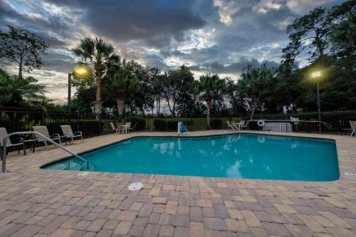 Red Roof Inn Tampa - Brandon - image 5