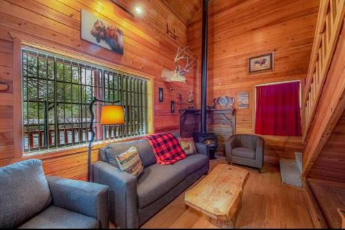Cabin #1 Buffalo Herd -Pet Friendly - Sleeps 6 - Playground & Game Room, Payson (foto 4)