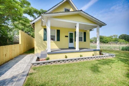 Charming Newport News Cottage Less Than 1 Mi to Ocean!