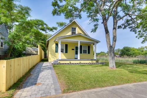 Charming Newport News Cottage Less Than 1 Mi to Ocean!