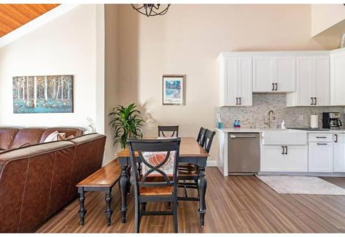 Mountain Cabin-3BD- Near Lake - Central Heating - Wi-Fi in Lake Arrowhead, USA