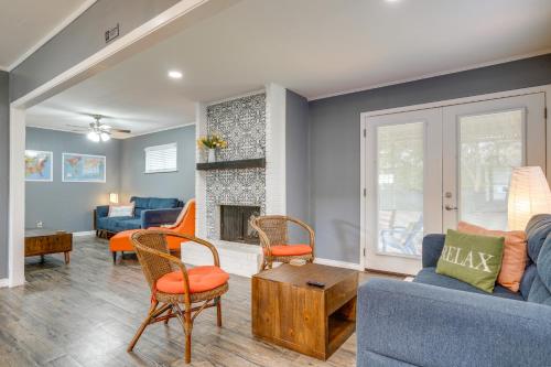 Dutch-Inspired San Antonio Home with Fire Pit! in San Antonio, USA