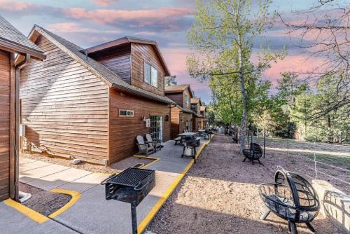 Cabin #3 Rainbow Trout - Pet Friendly- Sleeps 6 - Playground & Game Room, Payson (photo 7)