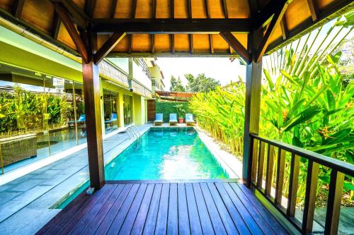 Kuta - 5 Bedroom - 3 Bathroom in a Great Location - Logan