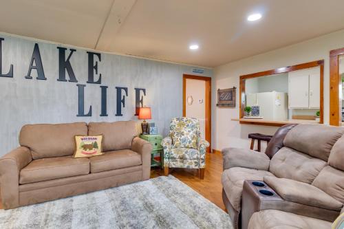 Henderson Vacation Rental Less Than 1 Mi to Norfork Lake! in Henderson, USA