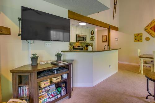 Wintergreen Resort Vacation Rental with Pool Access! in Mount Torry Furnace, USA
