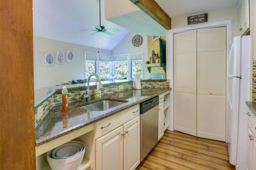 Wintergreen Resort Vacation Rental with Pool Access! in Mount Torry Furnace, USA